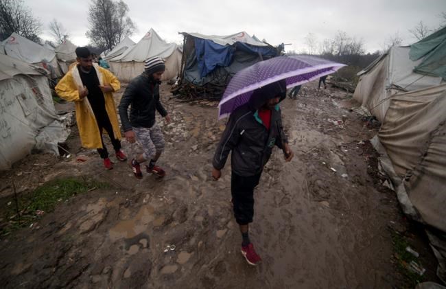 Storm sweeps through make-shift migrant camp in Bosnia | iNFOnews.ca Storm sweeps through make-shift migrant camp in Bosnia | iNFOnews.ca