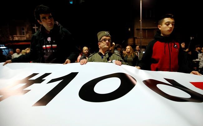 Serbian protesters enter state TV headquarters in Belgrade | iNFOnews.ca Serbian protesters enter state TV headquarters in Belgrade | iNFOnews.ca
