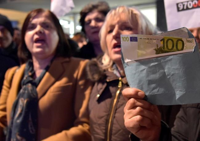 Montenegrins march demanding government resignation | iNFOnews.ca Montenegrins march demanding government resignation | iNFOnews.ca