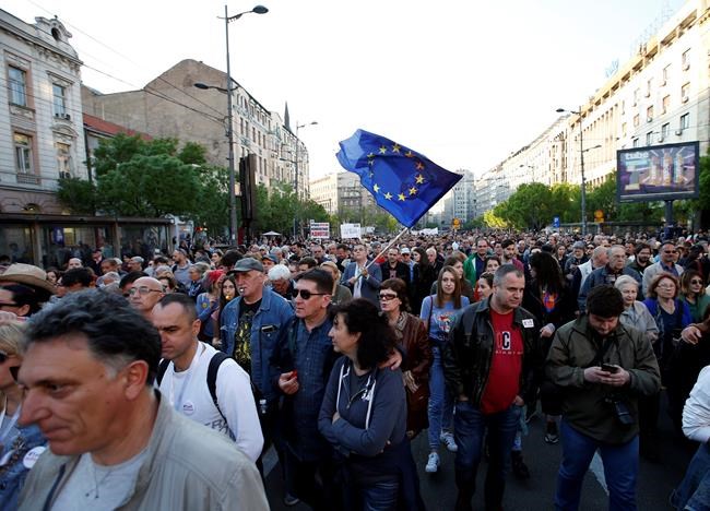 Anti-govt protests resume against Serbia's populist leader | iNFOnews.ca
