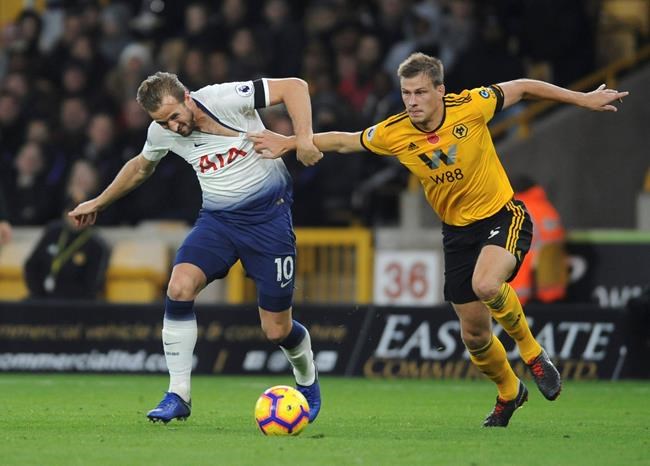 Grief-stricken Leicester wins, Liverpool draws with Arsenal | iNFOnews.ca Grief-stricken Leicester wins, Liverpool draws with Arsenal | iNFOnews.ca