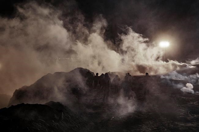 Mexico urges thorough probe into border tear gas incident | iNFOnews.ca