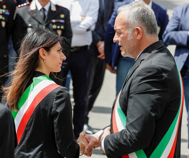 The Latest: US diplomat visits teen held in officer's death | iNFOnews.ca The Latest: US diplomat visits teen held in officer's death | iNFOnews.ca