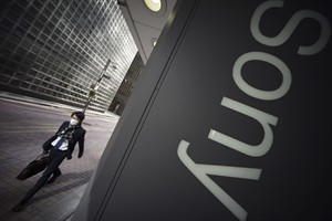Sony trims loss forecast, says Hollywood studio hack won't hurt finances overall | iNFOnews.ca CP31756944