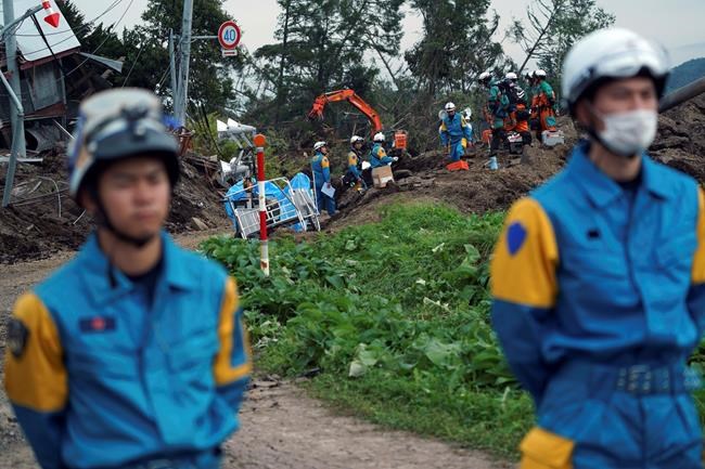 Japan quake toll up to 20 as rescuers dig through landslides | iNFOnews.ca