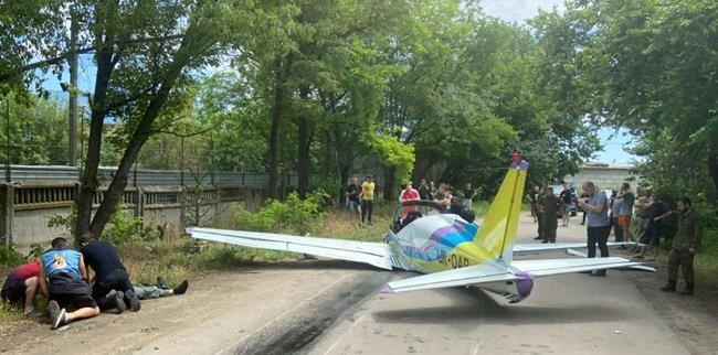 Small plane crashes in southern Ukraine; 1 killed | iNFOnews.ca