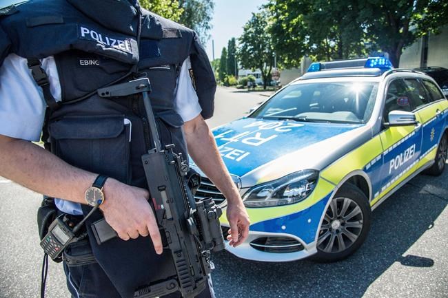 German police hunting armed man after he shows up at school | iNFOnews.ca German police hunting armed man after he shows up at school | iNFOnews.ca