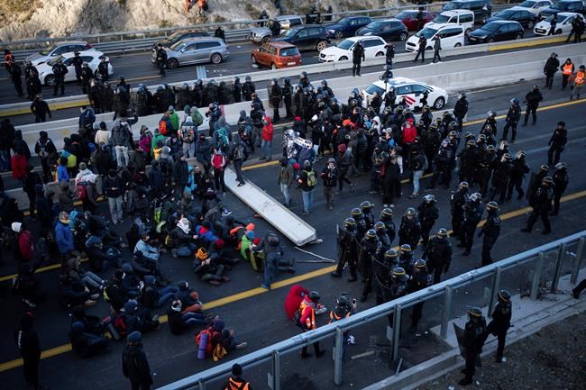 French police detain 18, clear protesters at Spanish border | iNFOnews.ca French police detain 18, clear protesters at Spanish border | iNFOnews.ca