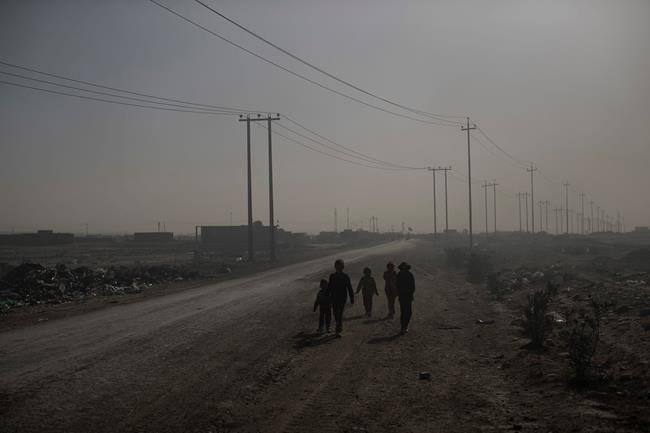 Iraqi forces move to retake another Mosul neighbourhood | iNFOnews.ca