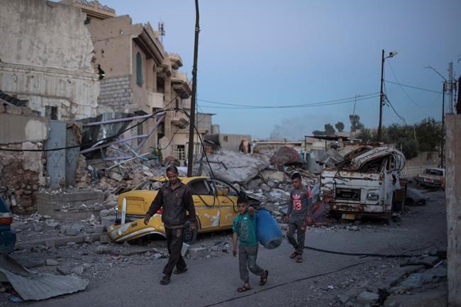 Street turned to rubble shows cost of fight for Iraq's Mosul | iNFOnews.ca Street turned to rubble shows cost of fight for Iraq's Mosul | iNFOnews.ca