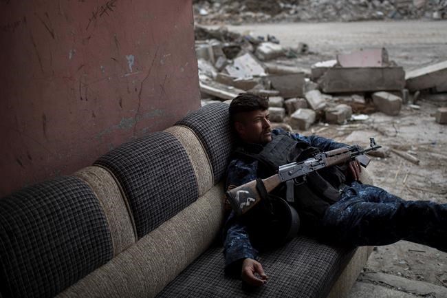 Patrolling western Mosul a weary grind for Iraqi police | iNFOnews.ca