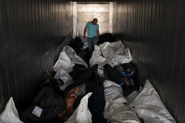 Mosul's morgue men sought glimmer of humanity amid atrocity | iNFOnews.ca CP94998193