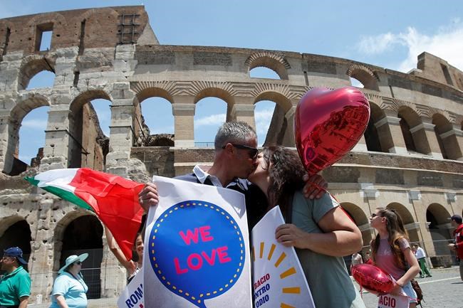 UK referendum campaign resumes in earnest with vote near | iNFOnews.ca