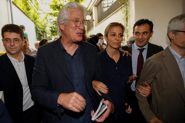 Richard Gere on the homeless: It could be me, or you | iNFOnews.ca