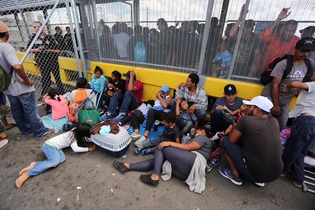 US-Mexico border bridge reopens after migrant camp out | iNFOnews.ca