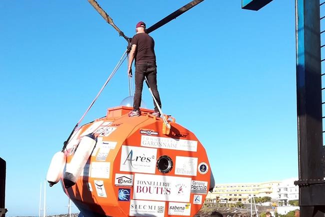 Frenchman trying to cross Atlantic in barrel capsule | iNFOnews.ca CP2056307710