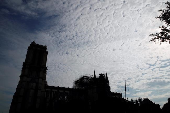 France: Groups want Notre Dame enclosed during lead cleanup | iNFOnews.ca CP319804445