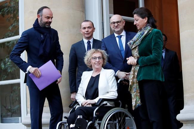 No end in sight for hobbling French rail strikes after talks | iNFOnews.ca