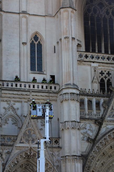 Fire at French cathedral in Nantes destroys famed organ | iNFOnews.ca