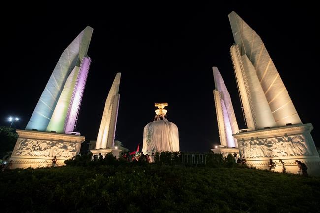 Thai protesters rally again, promoting a diversity of causes | iNFOnews.ca