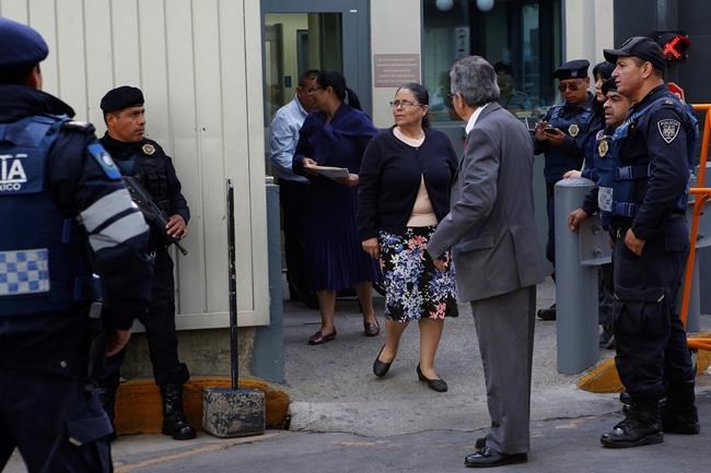 "El Chapo" mother says US approved visa to visit drug lord | iNFOnews.ca CP1903502918