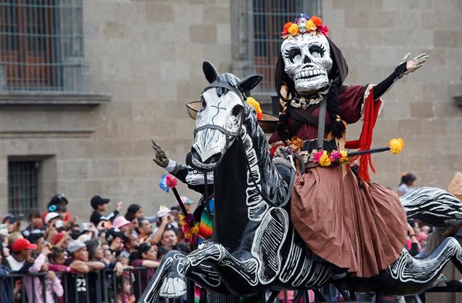 Day of the Dead parade hits Mexico City as holiday expands | iNFOnews.ca
