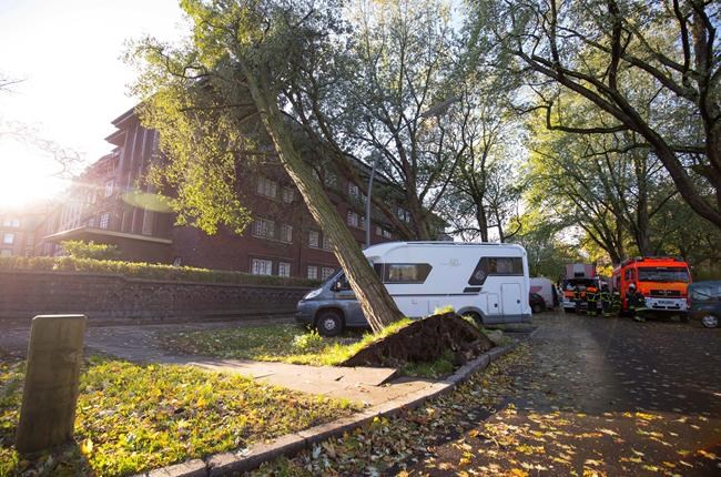 High winds sweep Central Europe, leave 5 dead, others hurt | iNFOnews.ca CP610941333