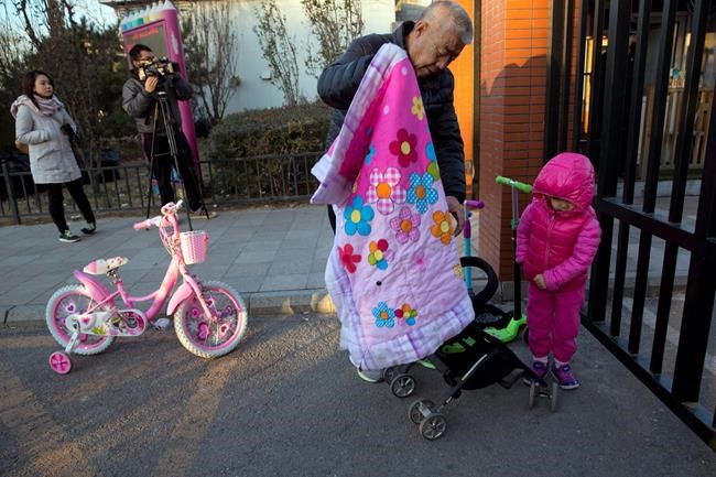 Chinese parents demand answers to kindergarten abuse claims | iNFOnews.ca CP1742150339