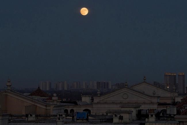 Chinese treated to clear views of another supermoon | iNFOnews.ca Chinese treated to clear views of another supermoon | iNFOnews.ca