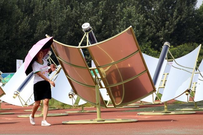 Solar cookout aims to woo traditional chefs, cut carbon | iNFOnews.ca CP372233062
