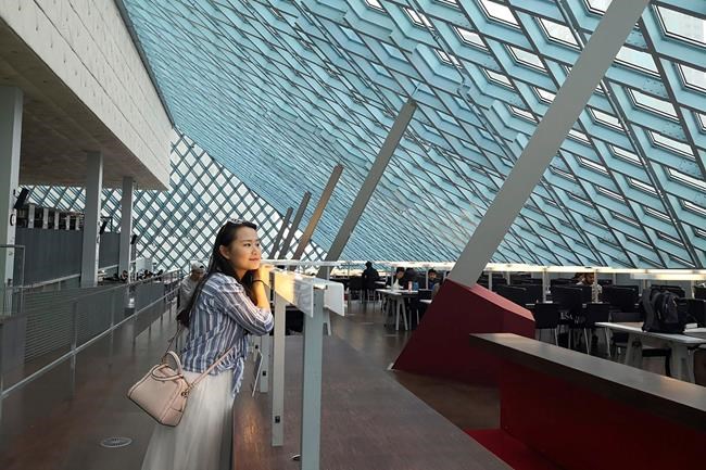 For Chinese, US visa halt puts jobs, citizen hopes at risk | iNFOnews.ca For Chinese, US visa halt puts jobs, citizen hopes at risk | iNFOnews.ca