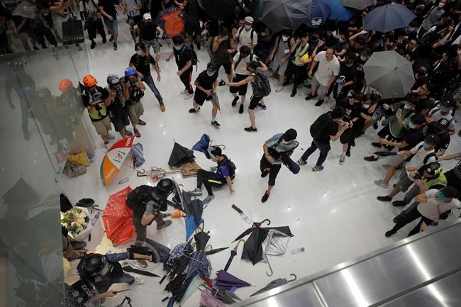 Hong Kong leader thanks police after clashes with 'rioters' | iNFOnews.ca Hong Kong leader thanks police after clashes with 'rioters' | iNFOnews.ca