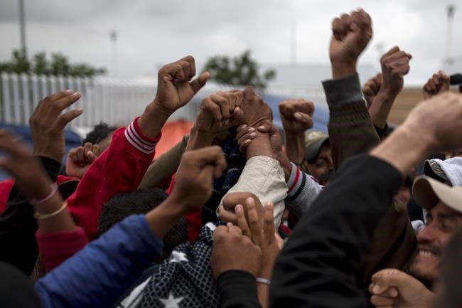 Tensions simmer in Mexico as asylum seekers wait at border | iNFOnews.ca Tensions simmer in Mexico as asylum seekers wait at border | iNFOnews.ca