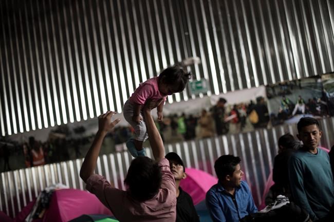 Asylum-seekers in Mexico snub warnings of stern US response | iNFOnews.ca