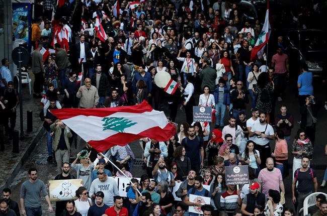 Lebanese army separates rival protests near president palace | iNFOnews.ca