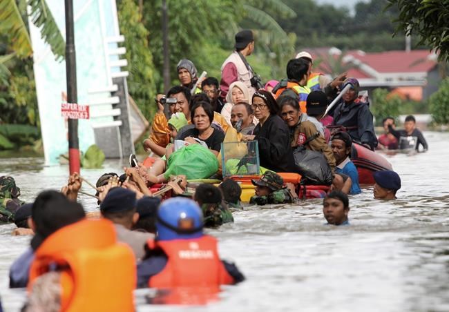 Landslides, flooding from dam kill 8 in central Indonesia | iNFOnews.ca