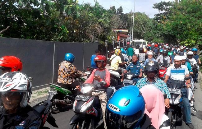 Earthquake shakes eastern Indonesia, kills at least 20 | iNFOnews.ca CP336213174