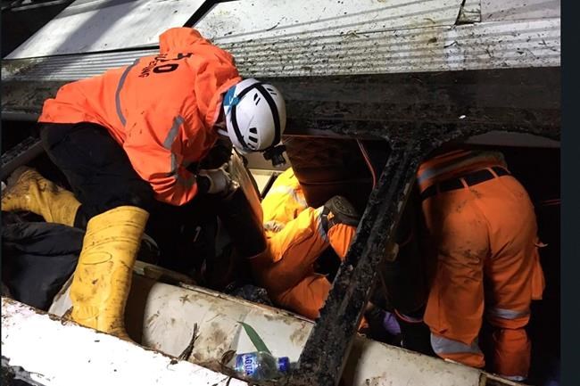 Indonesia bus plunges into a ravine, killing 27 pilgrims | iNFOnews.ca
