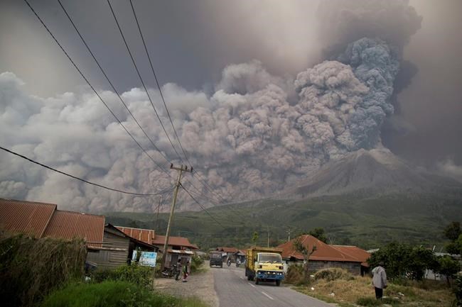 Indonesia's Sinabung volcano unleashes towering ash column | iNFOnews.ca CP1982603898