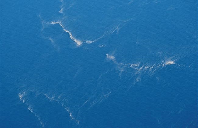 No sign of Indonesian sub as air dwindles, search resumes | iNFOnews.ca