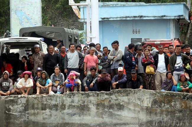Divers search Indonesian lake for 192 missing after sinking | iNFOnews.ca Divers search Indonesian lake for 192 missing after sinking | iNFOnews.ca
