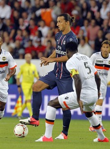 Star signing Zlatan Ibrahimovic rescues PSG with 2 goals in 2-2 home draw with Lorient | iNFOnews.ca