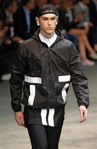 Givenchy explodes plane for Paris menswear show art installation | iNFOnews.ca Givenchy explodes plane for Paris menswear show art installation | iNFOnews.ca