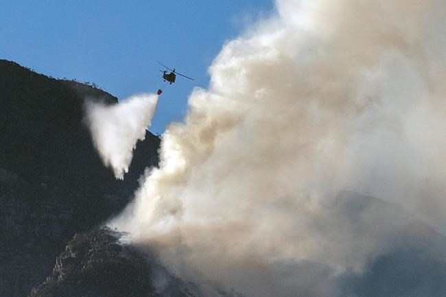 Cape Town wildfire largely contained, damage is assessed | iNFOnews.ca
