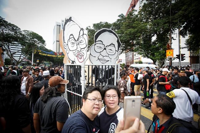 Malaysian students rally to demand prime minister's arrest | iNFOnews.ca