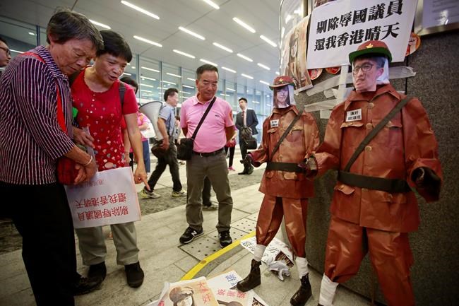 Pro-Beijing side thwarts new Hong Kong lawmakers' oath redo | iNFOnews.ca