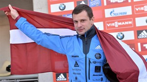 Canadian Elisabeth Vathje second in women's World Cup skeleton event | iNFOnews.ca CP31802635