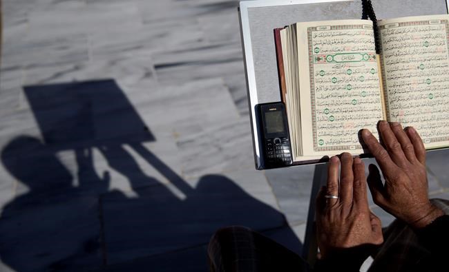 Ramadan in Mideast is for fasting and Facebook, data shows | iNFOnews.ca