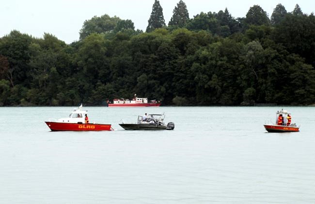 Germany: 2 dead after small plane crashes in Lake Constance | iNFOnews.ca Germany: 2 dead after small plane crashes in Lake Constance | iNFOnews.ca