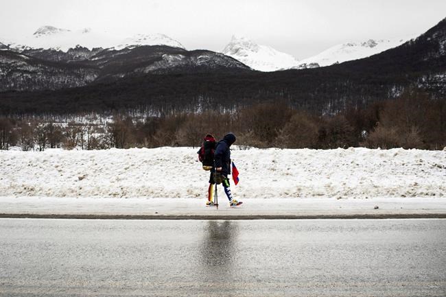 Venezuelan man makes 'one-legged' trek across South America | iNFOnews.ca